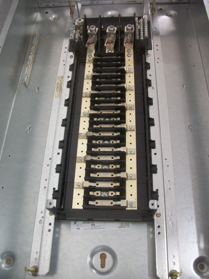 SQUARE D NQOD LOAD CENTER PANELBOARD NQOD442L225CU 225AMP 240VOLT 3PH
