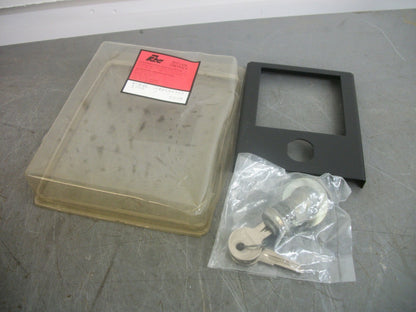 RED LION PANEL W/KEY LOCK PNL3B000 NEW