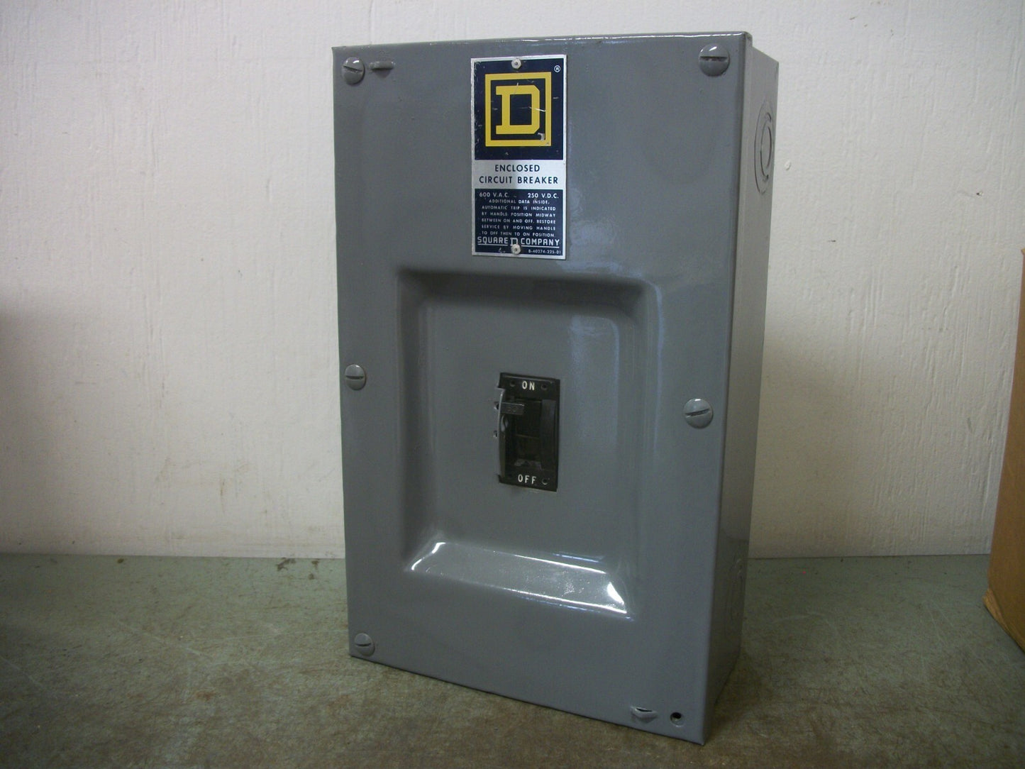 SQUARE D FA100S ENCL CIRCUIT BREAKER FAL34050 50AMP 480VOLT 3POLE REFURB
