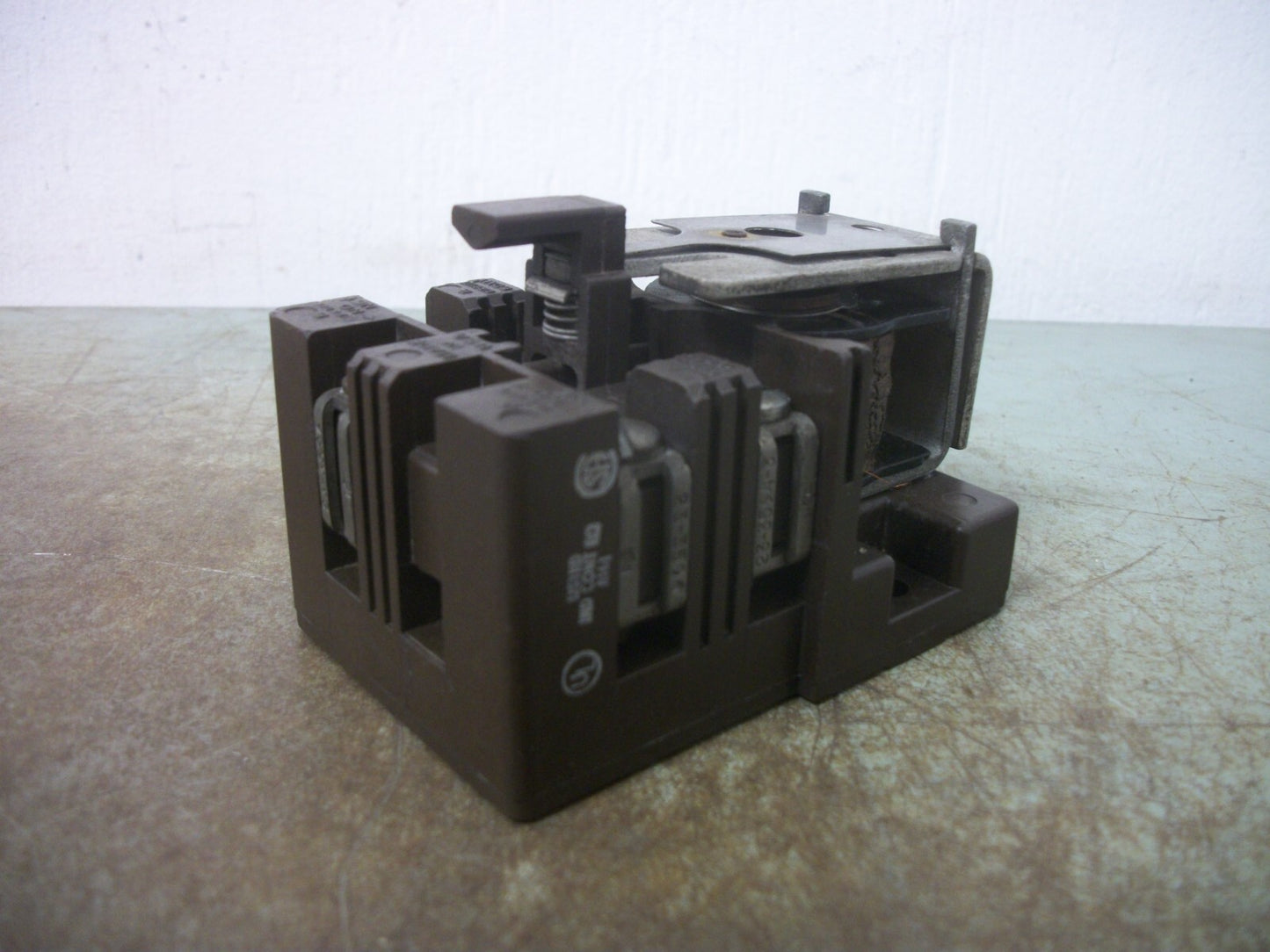 CUTLER-HAMMER TYPE AA CONTROL RELAY 9575H2614A 12AMP 600VOLT