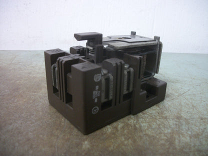 CUTLER-HAMMER TYPE AA CONTROL RELAY 9575H2614A 12AMP 600VOLT