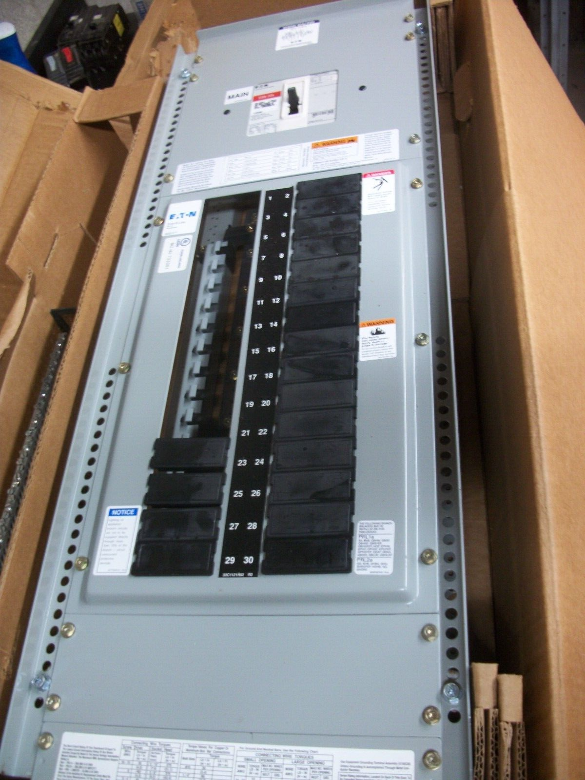 CUTLER-HAMMER PRL1A PANELBOARD INTERIOR LWPQ2042 200A 120/240V 1PH 200A MAIN NIB