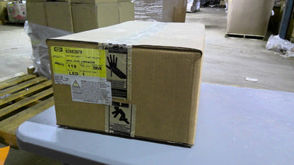 HUBBELL 118WATT AREA SITE LED LIGHT 93082079 120-277V NIB