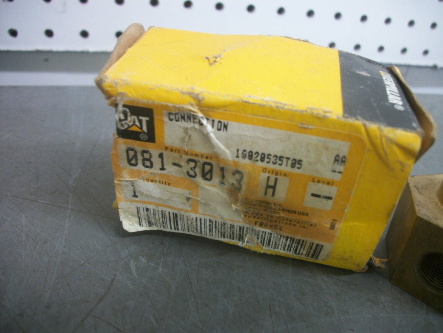 CAT CONNECTION 081-3013 NIB