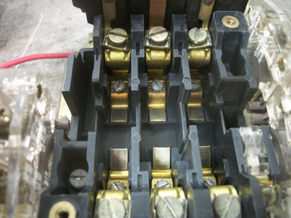 SQUARE D SIZE 1 MOTOR STARTER 8536SCO3 600VCOIL 3PH 600V 10HP NOB