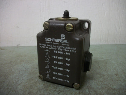 SCHMERSAL HEAVY DUTY LIMIT SWITCH TS015-11Y NOB