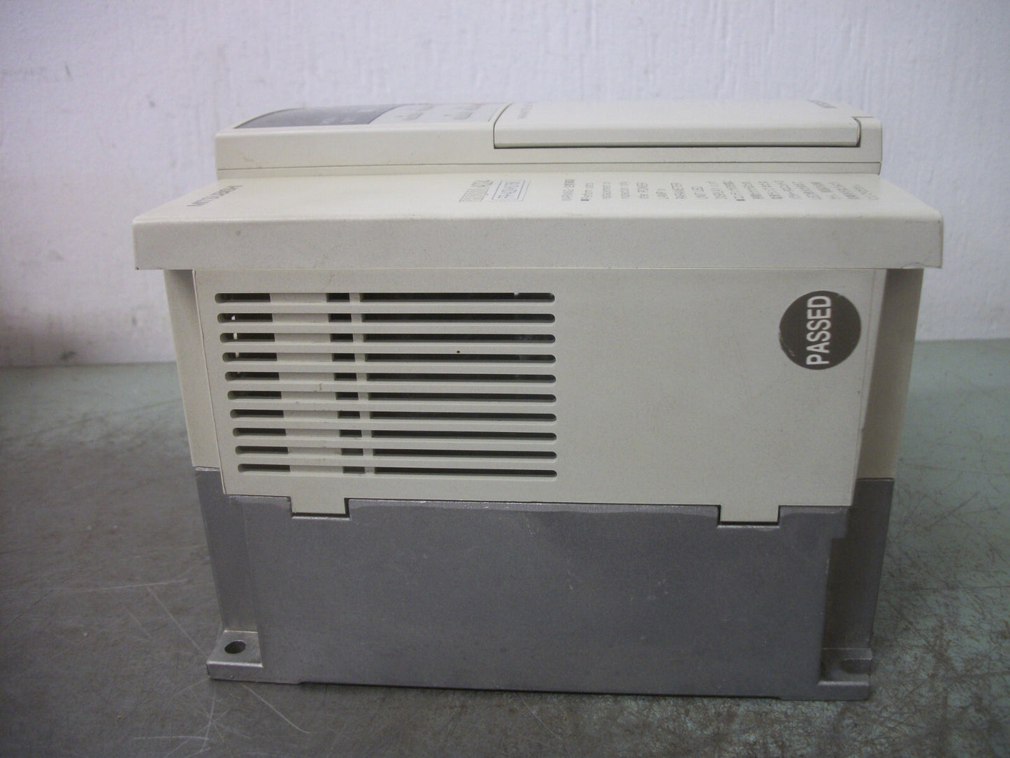MITSUBISHI FREQROL-A024 0.75KW INVERTER DRIVE FR-A024-0.75KP 230VOLT 5AMP