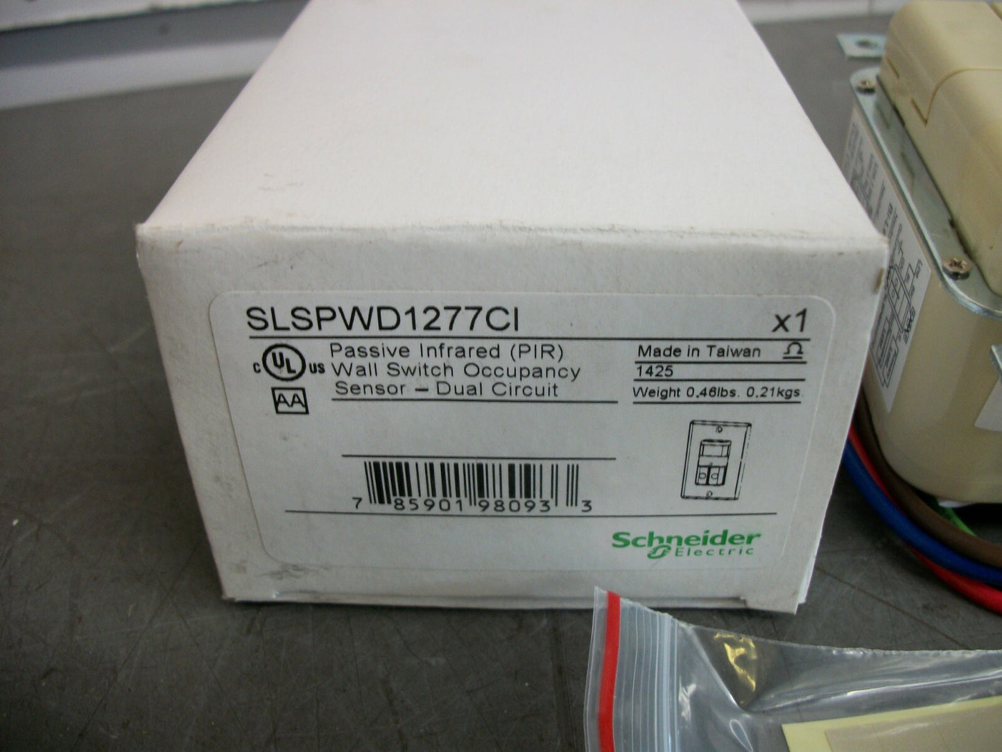 SQUARE D PASSIVE INFRARED (PIR) WALL SWITCH OCCUPANCY SENSOR SLSPWD1277CI NIB