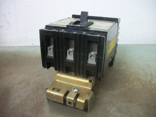 SQUARE D I-LINE FA CIRCUIT BREAKER FA34015 15AMP 480VOLT 3POLE GRAY CHIPPED