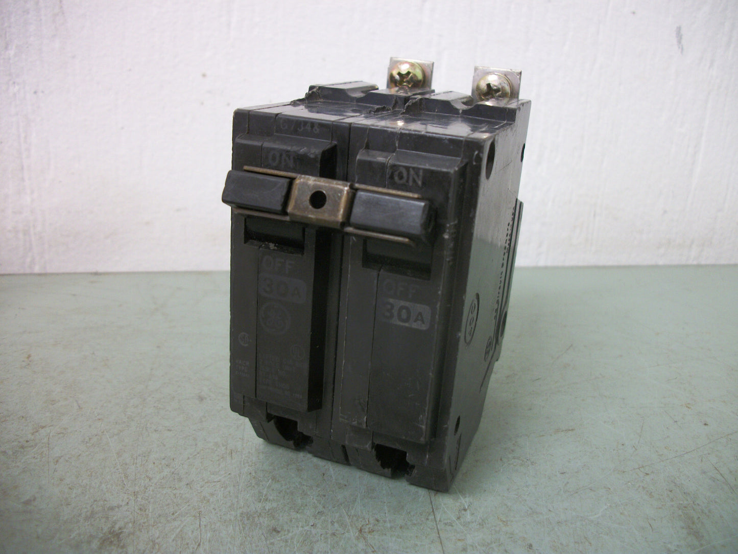 GE THQB CIRCUIT BREAKER THQB2130 30AMP 240VOLT 2POLE