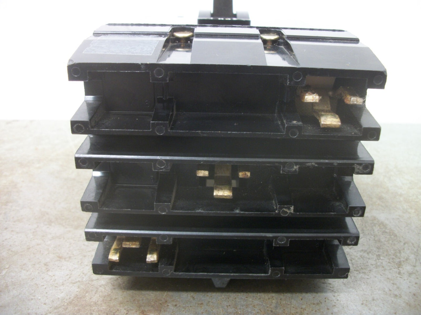 SQUARE D I-LINE FA CIRCUIT BREAKER FA32030 30AMP 240VOLT 3POLE BLACK