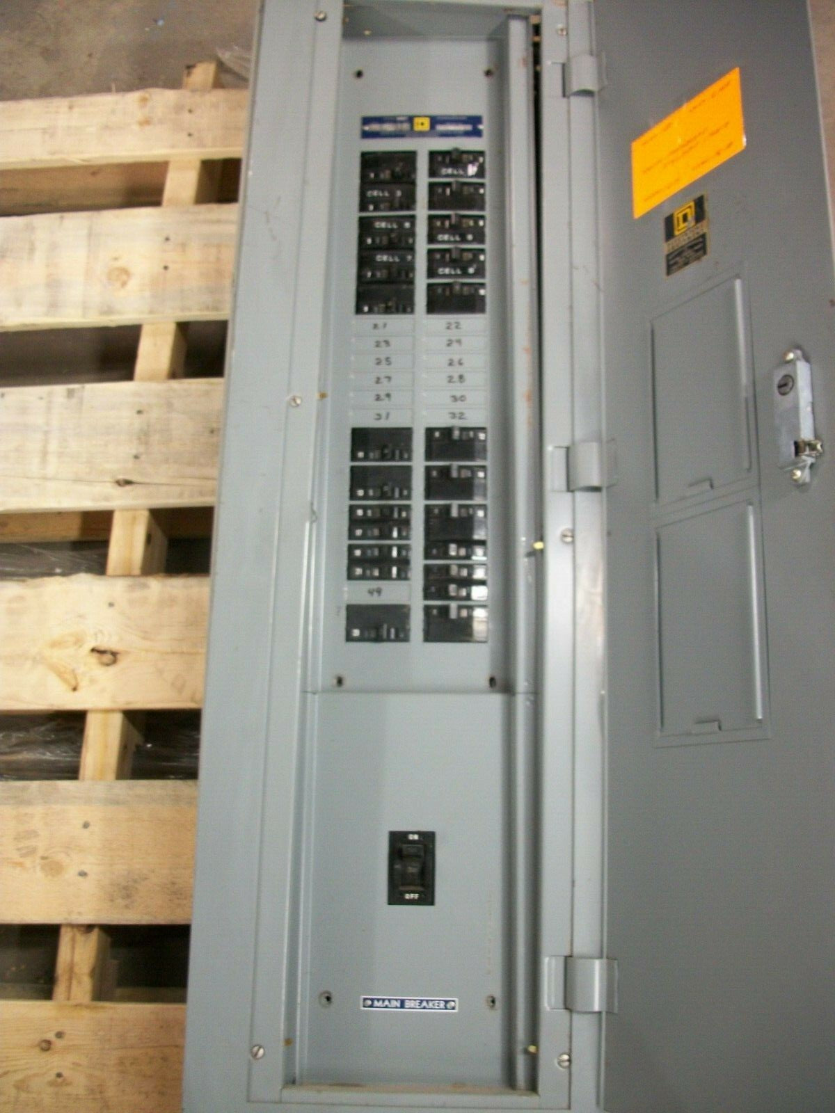 SQUARE D NQO LOAD CENTER PANELBOARD NQO446042 100AMP 120/240VOLT 1PH 3W 100A MAI