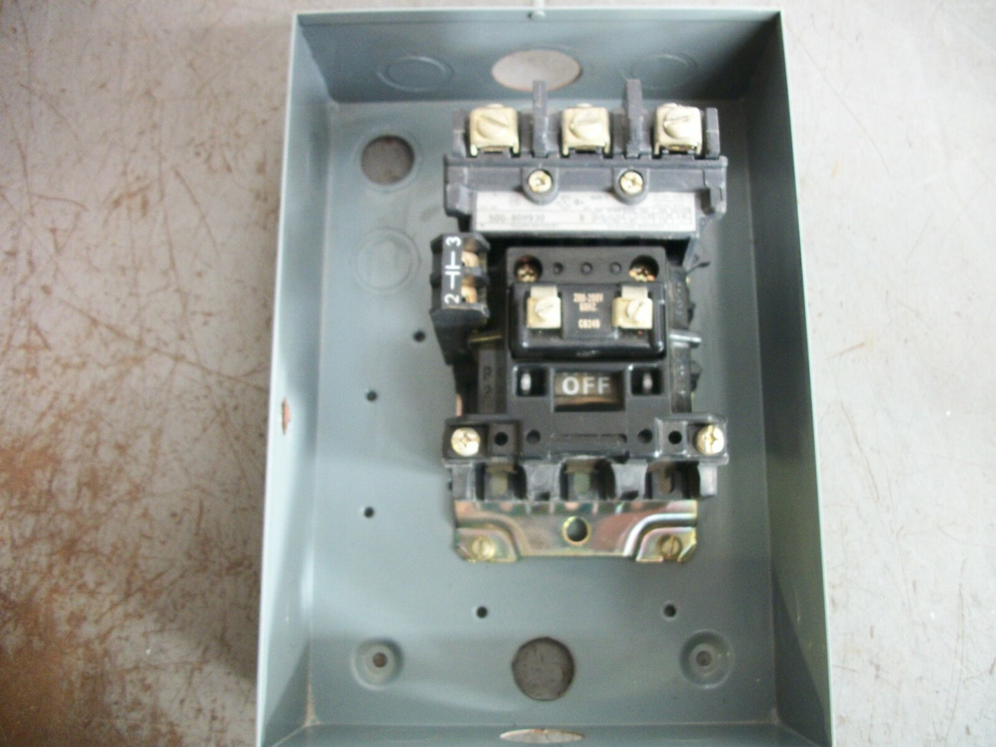 ALLEN-BRADLEY ENCL SIZE 1 CONTACTOR 500-BOH930 27AMP 208VCOIL 3PH 600V 10HP