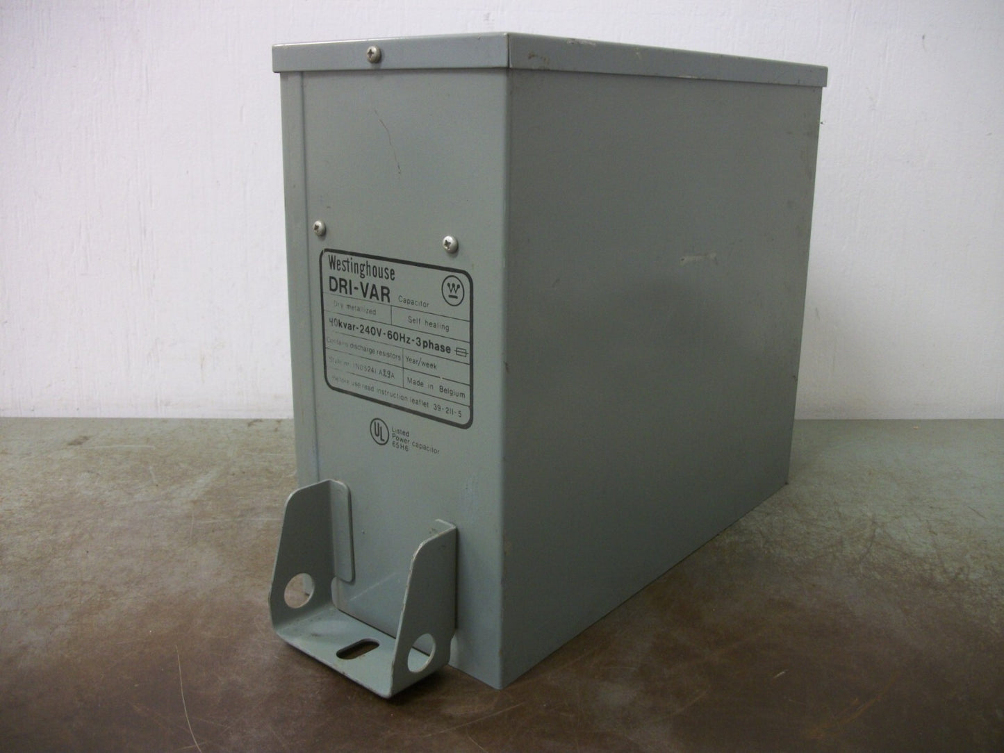 WESTINGHOUSE DRI-VAR CAPACITOR 1N05241A29A 40KVAR 240VOLT 3PH NOB