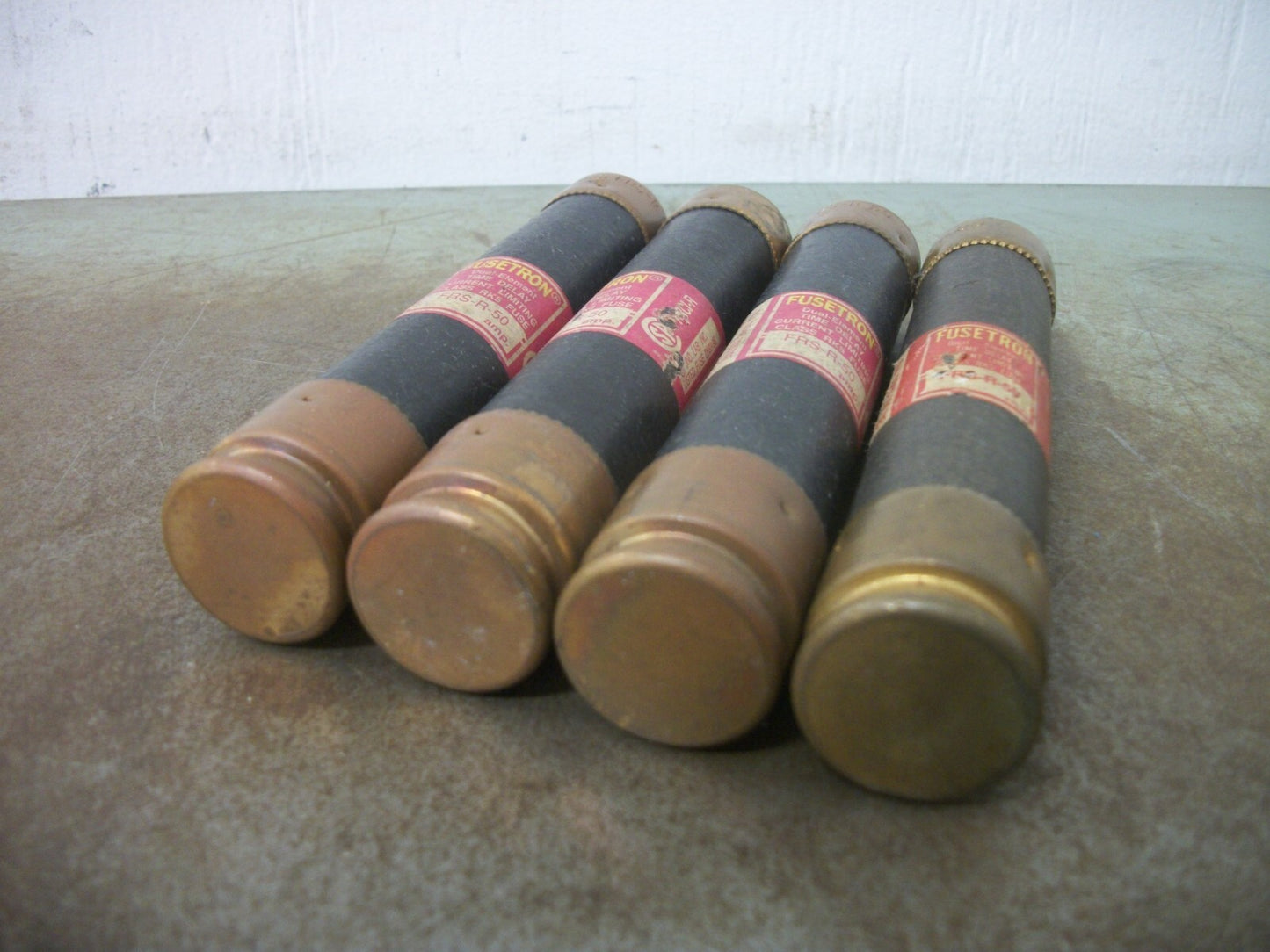 BUSSMANN LOT OF 4 FUSETRON FUSES FRS-R-50 50AMP 600VOLT