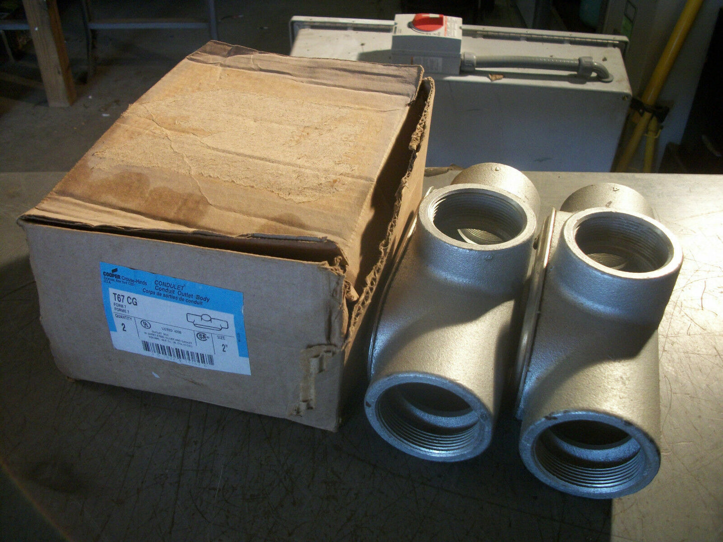 CROUSE-HINDS 2" CONDULET BOX OF 2 CONDUIT OUTLET BOX T T67 CG NIB