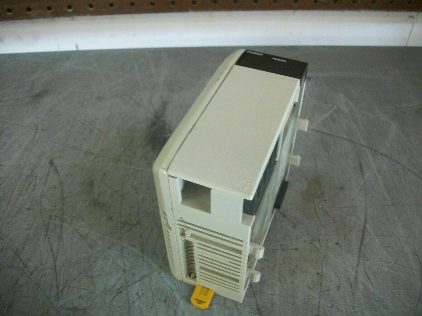 OMRON PLC POWER SUPPLY UNIT CQM1-PA203