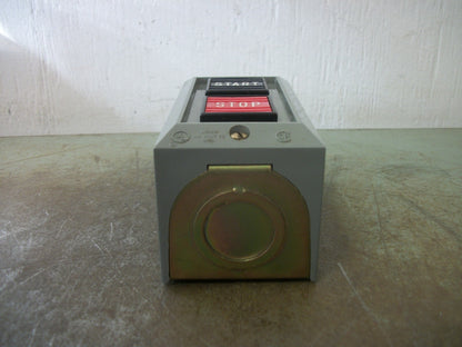 SQUARE D START-STOP MOMENTARY PUSHBUTTON STATION 9001BG201 NIB