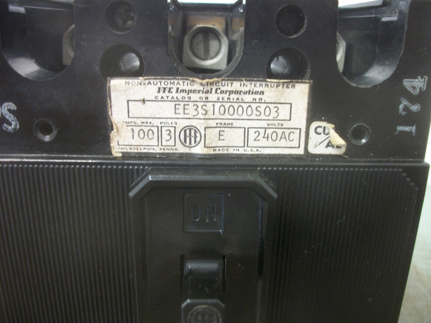 SIEMENS EE3 CIRCUIT BREAKER EE3S10000S03 100AMP 240VOLT 3POLE W/SHUNT&AUX NOB