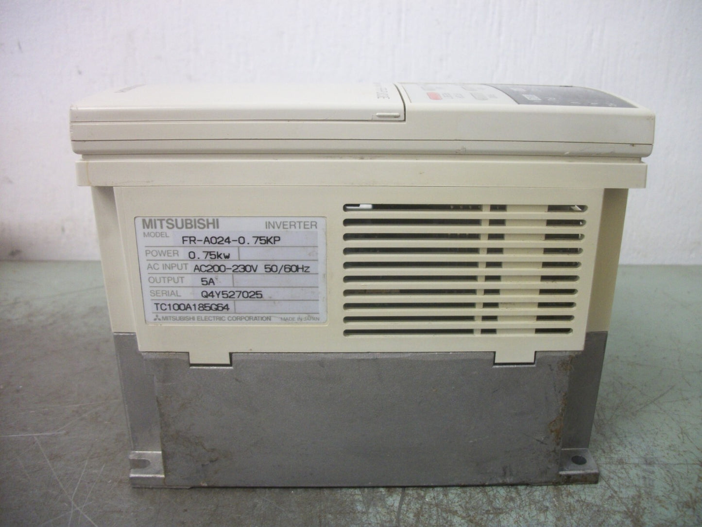 MITSUBISHI FREQROL-A024 0.75KW INVERTER DRIVE FR-A024-0.75KP 230VOLT 5AMP