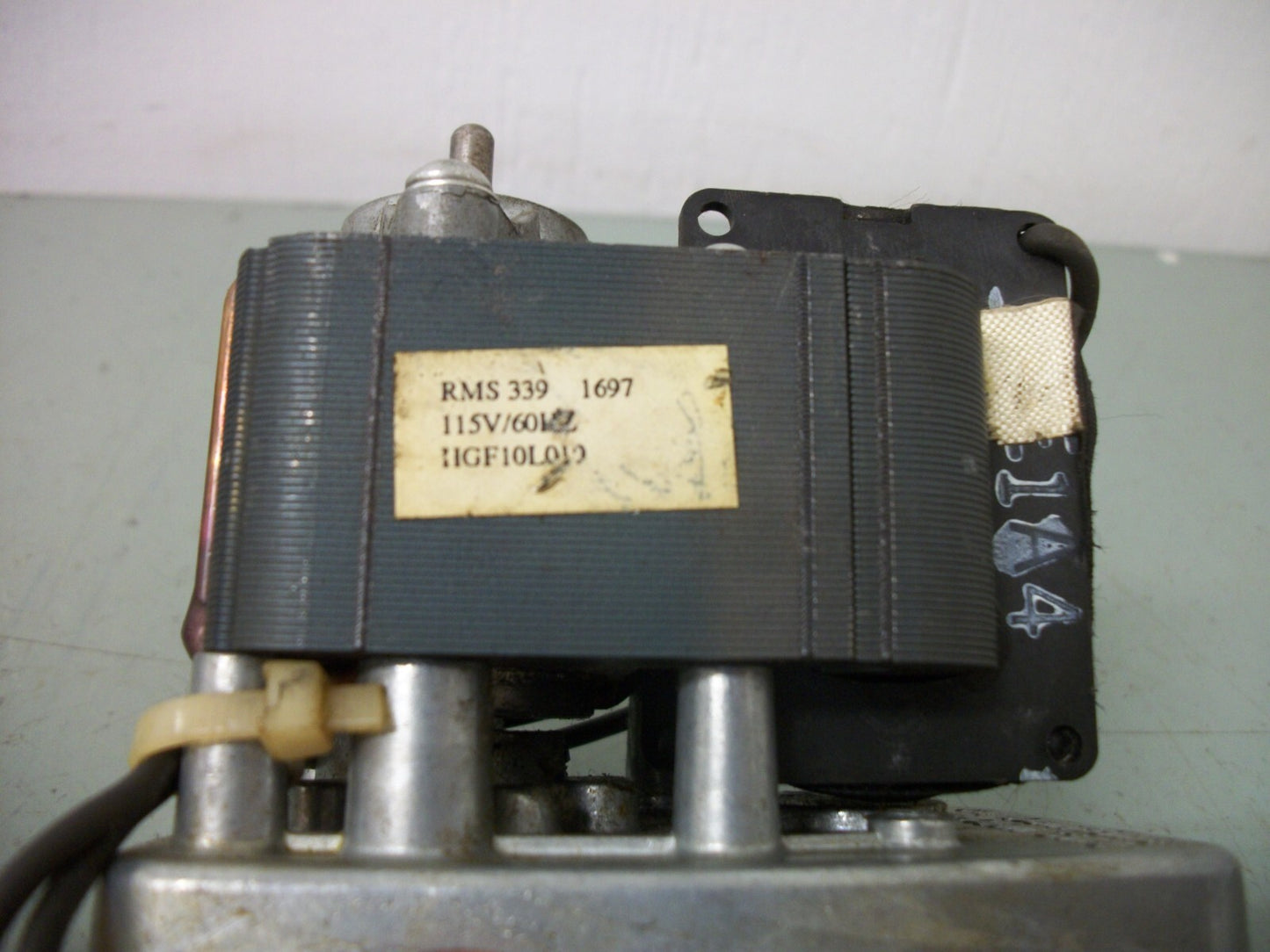 RMS MOTOR CORP HGF10L019 MOTOR ACTUATOR RMS 339 1697 115VOLT
