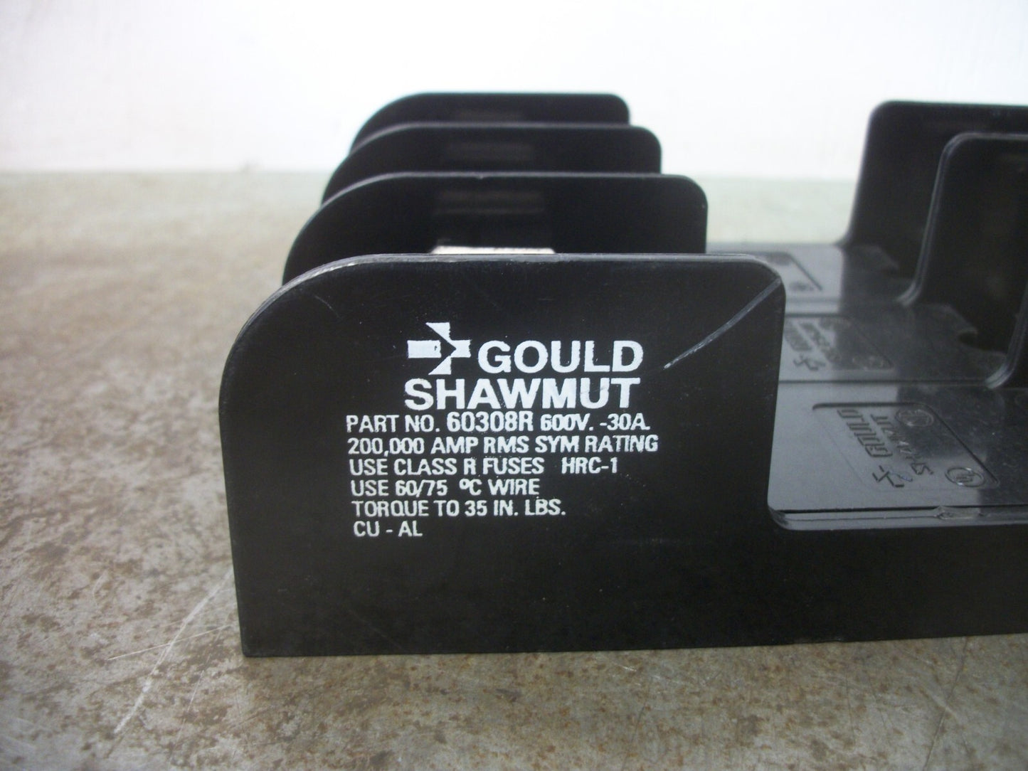 GOULD SHAWMUT CLASS R FUSEHOLDER 60308R 30AMP 600VOLT 3POLE NOB