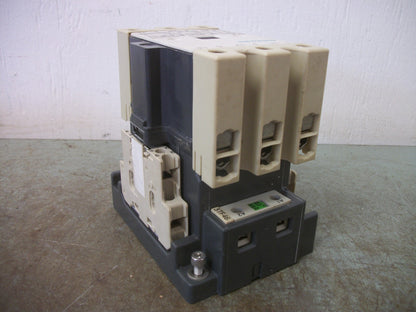 SIEMENS SIZE 2 CONTACTOR 3TF46 45AMP 208VCOIL 3PH 600V 25HP