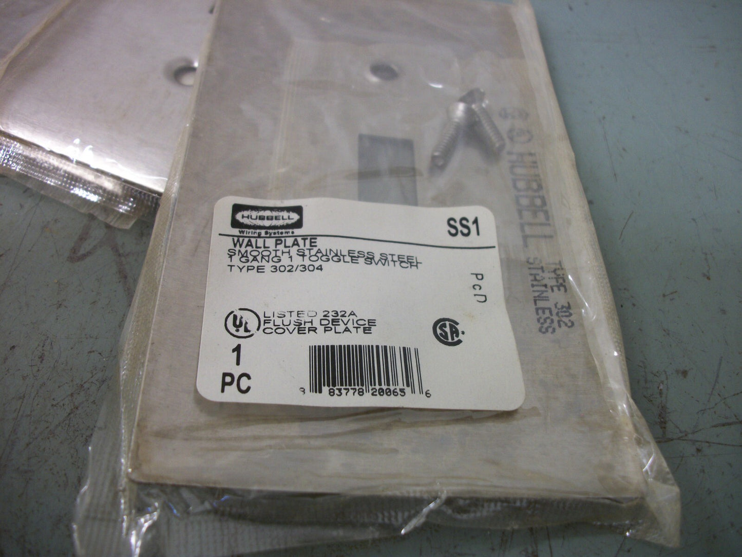 HUBBELL LOT OF 9 1 GANG 1 TOGGLE SWITCH STEEL WALL PLATE SS1 NEW