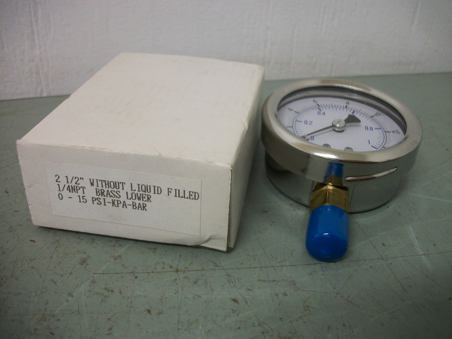 GENERIC 2-1/2" 1/4" NPT PRESSURE GAUGE 0-15PSI NIB
