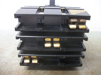 SQUARE D TOP FEED I-LINE KA CIRCUIT BREAKER KA36225MT 225AMP 600VOLT 3POLE BLACK