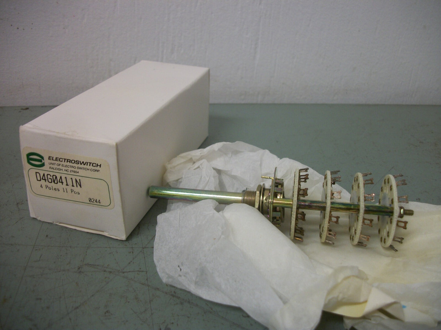 ELECTROSWITCH 11-POSITION ROTARY SWITCH D4G0411N 4POLE NIB