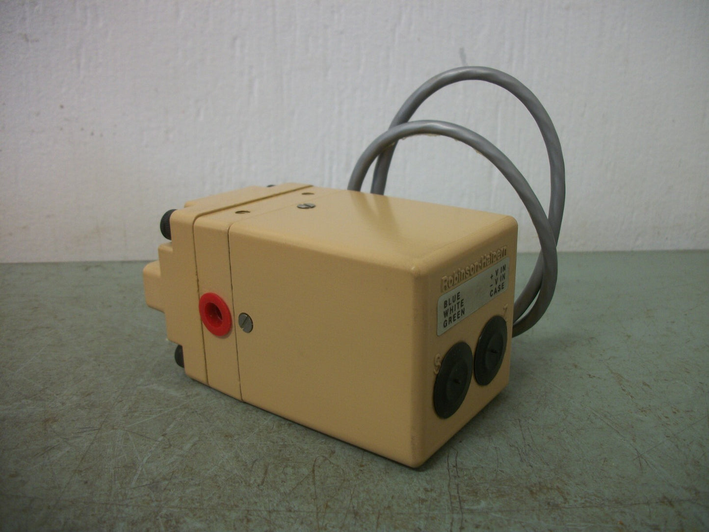 ROBINSON-HALPERN PRESSURE TRANSDUCER 152C-P220D 0-200PSID 12-38VDC 4-20mA NOB