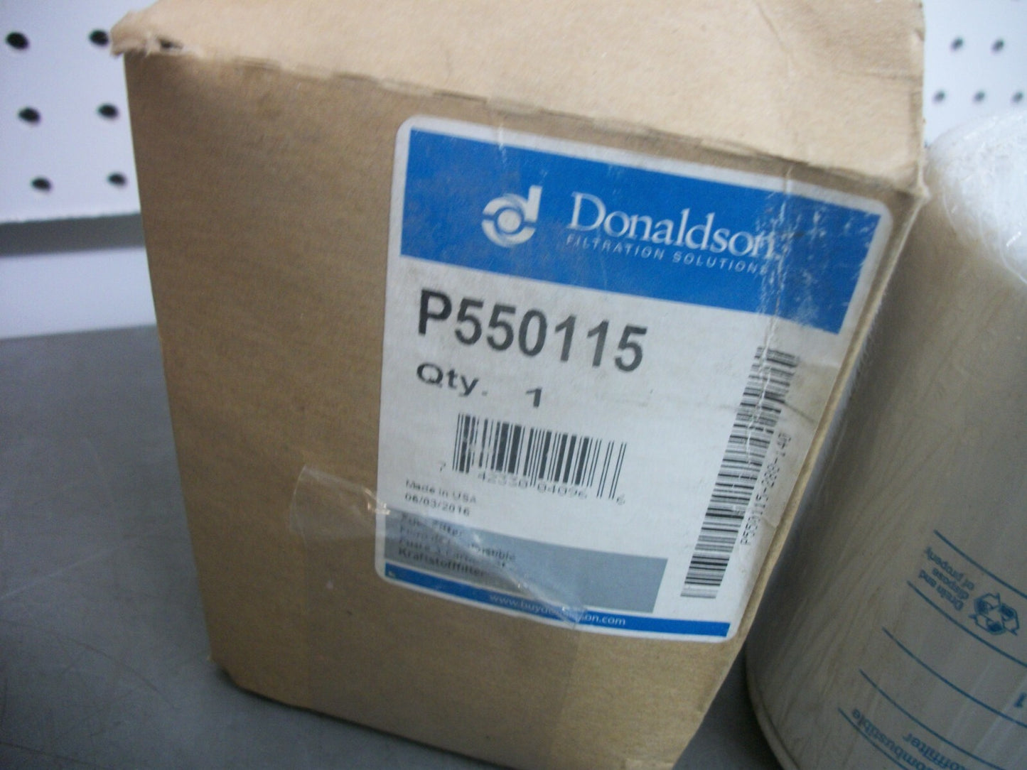 DONALDSON FUEL FILTER P550115 NIB