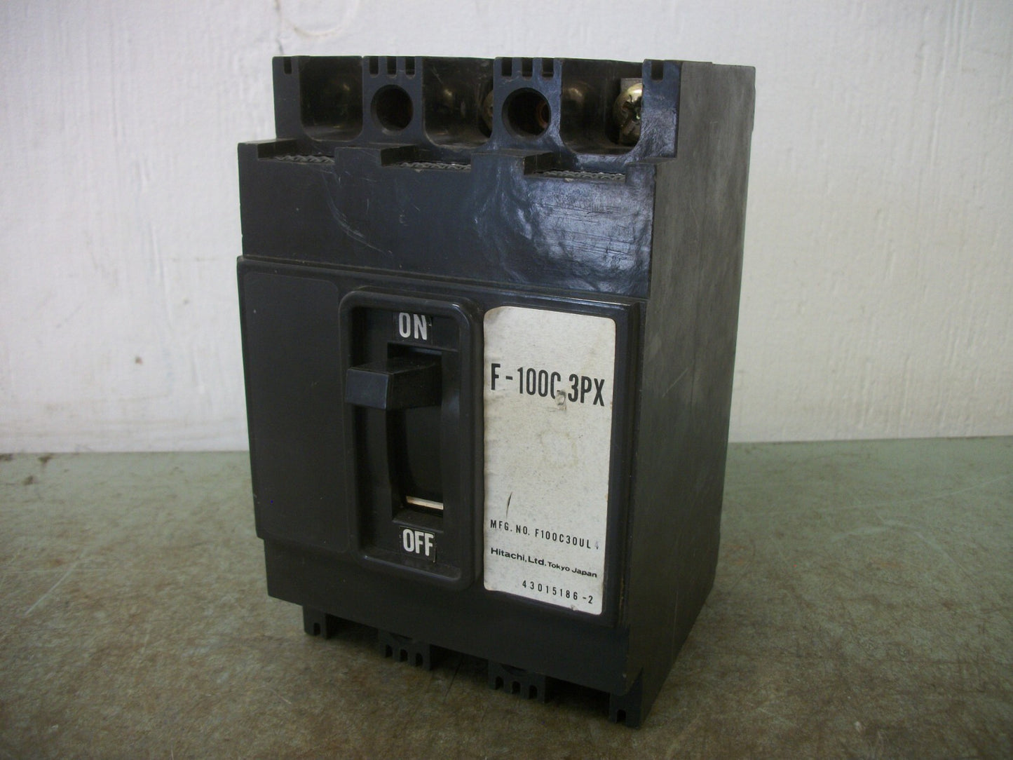 HITACHI F-100C-3PX CIRCUIT BREAKER F100C30UL