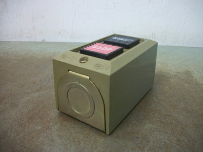 SQUARE D START-STOP MOMENTARY PUSHBUTTON STATION 9001BG201