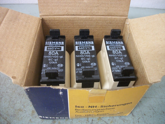 SIEMENS BOX OF 3 FUSES 3NA4 824-6 80AMP 660VOLT NIB