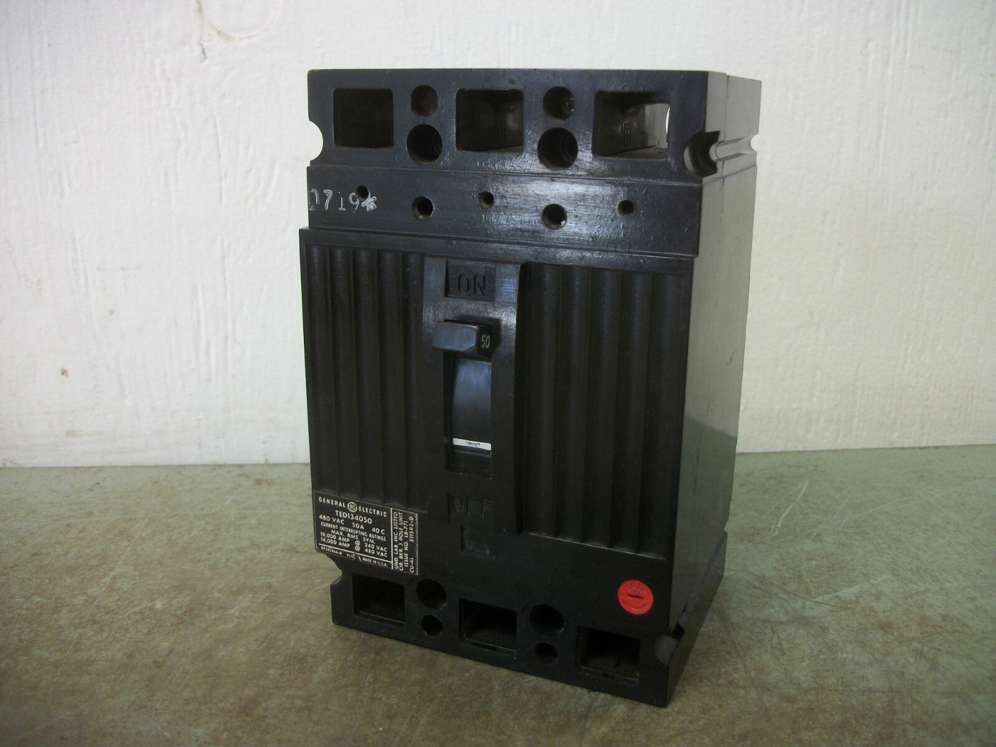 GE TED CIRCUIT BREAKER TED134050 50AMP 480VOLT 3POLE BLACK