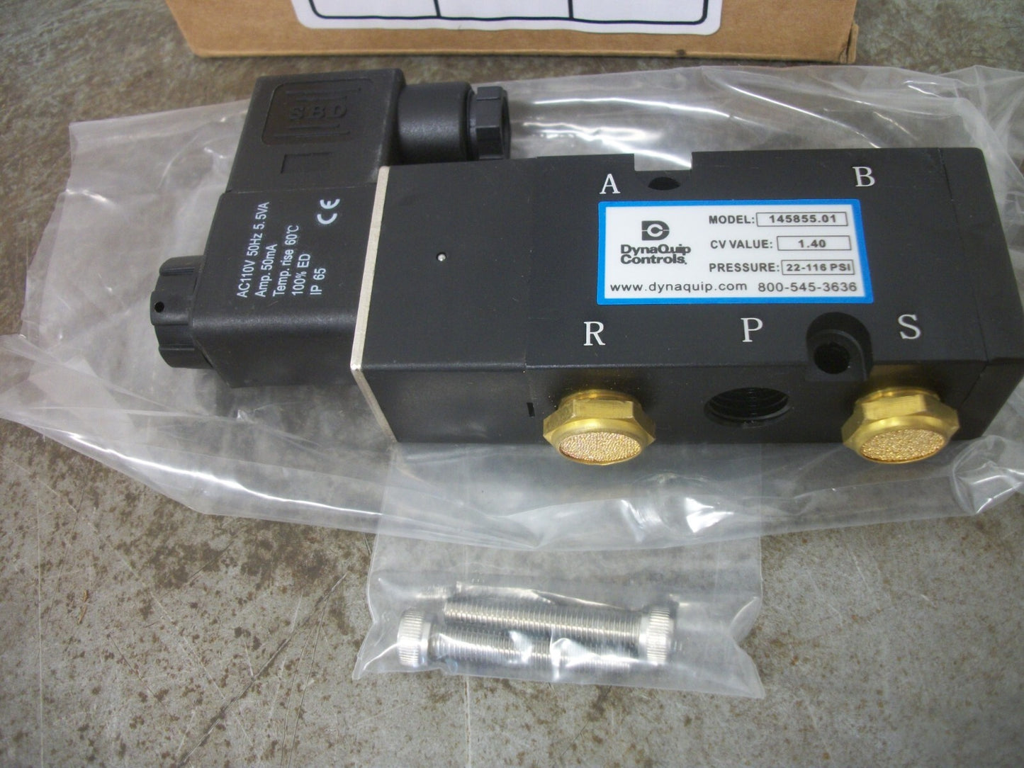 DYNAQUIP PNEUMATIC SOLENOID PILOT VALVE 145855.01 22-116PSI 110VCOIL NIB