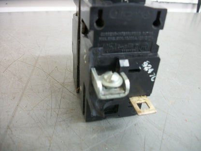 SIEMENS PUSHMATIC CIRCUIT BREAKER P215 15AMP 240VOLT 2POLE CHIPPED