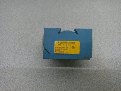 KLOCKNER-MOELLER LIMIT SWITCH AT11A-1-I 6AMP 300VOLT NOB