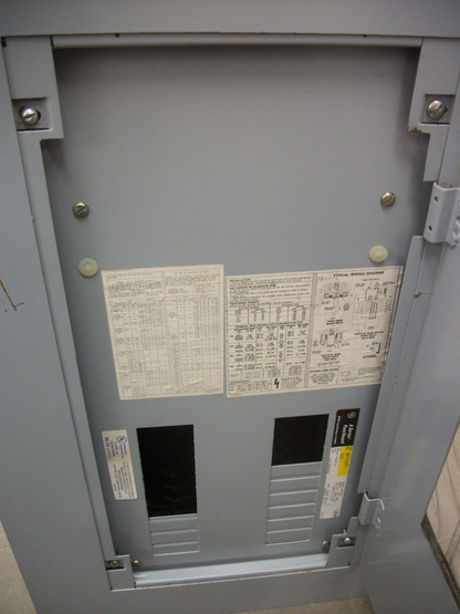 GE A SERIES LOAD CENTER PANELBOARD AEF3181MTX 125AMP 480Y/277VOLT 3PH