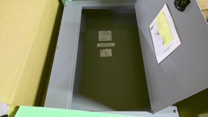 HUBBELL 32-RELAY SURFACE MOUNT LIGHTING PANEL ENCLOSURE ONLY LXEN32S NIB