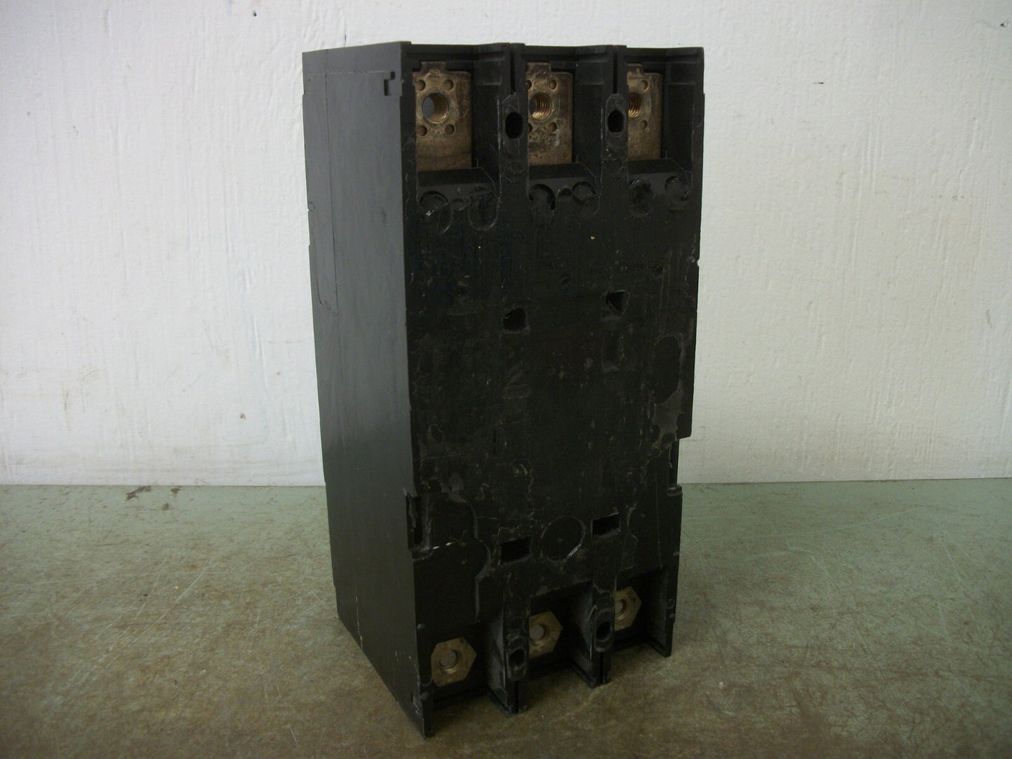 SIEMENS F6 CIRCUIT BREAKER F63F250 250AMP 600VOLT 3POLE W/200A TRIP