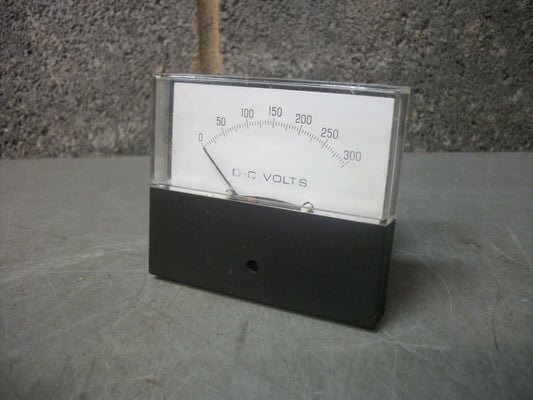 GE TROTT D-C VOLTS PANEL METER 255220RXRX 0-300VDC NOB