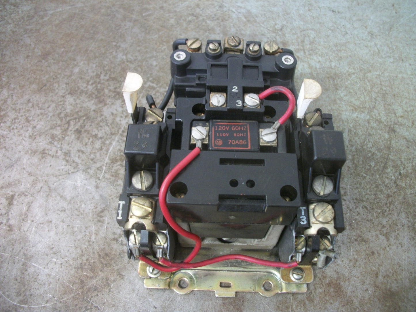 ALLEN-BRADLEY SIZE 0 MOTOR STARTER 709-AOD103 120VCOIL 3PH 600V 5HP