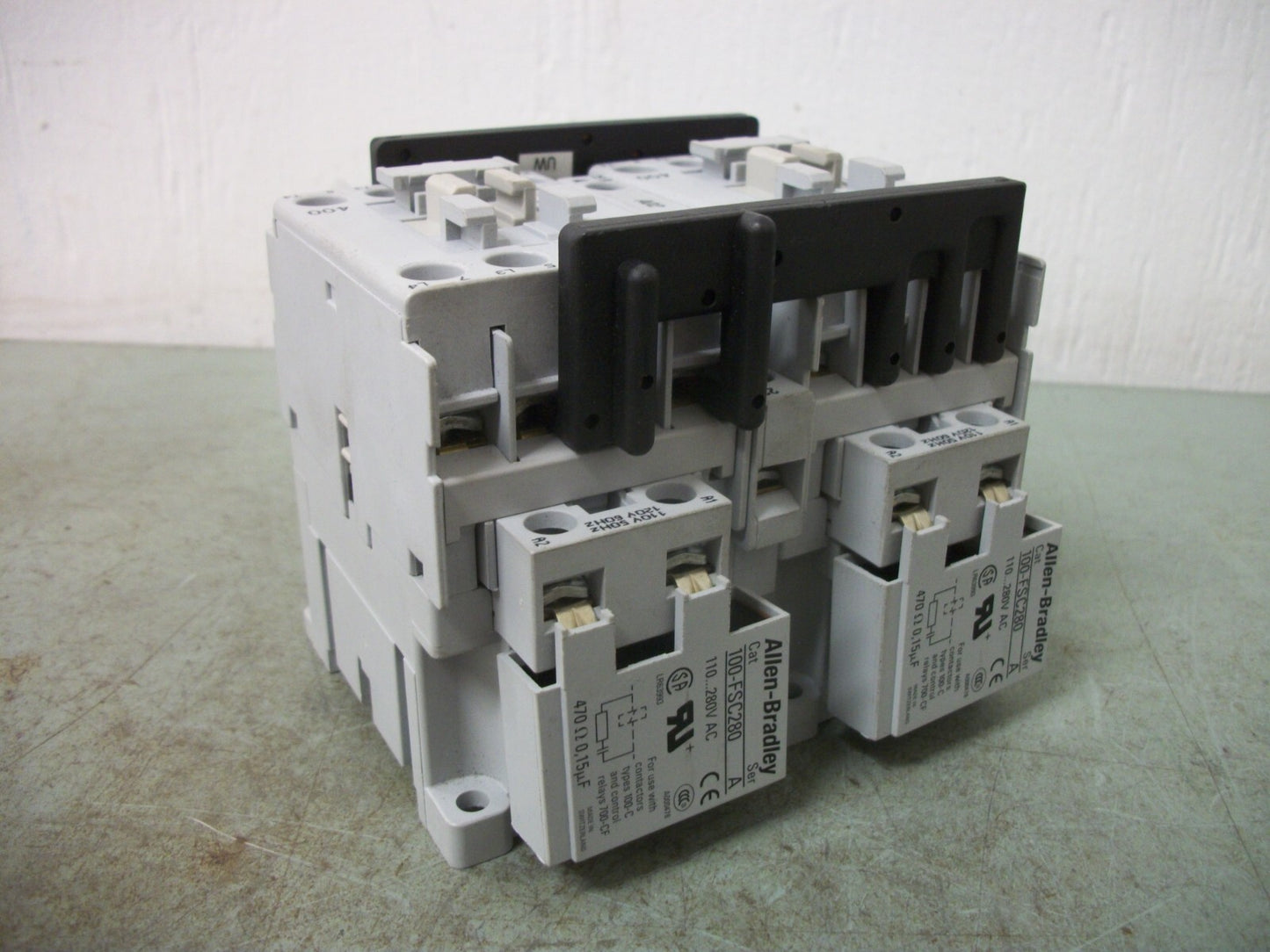 ALLEN-BRADLEY REV CONTACTOR 100-C09*400 25AMP 120VCOIL 3PH 600V 7.5HP