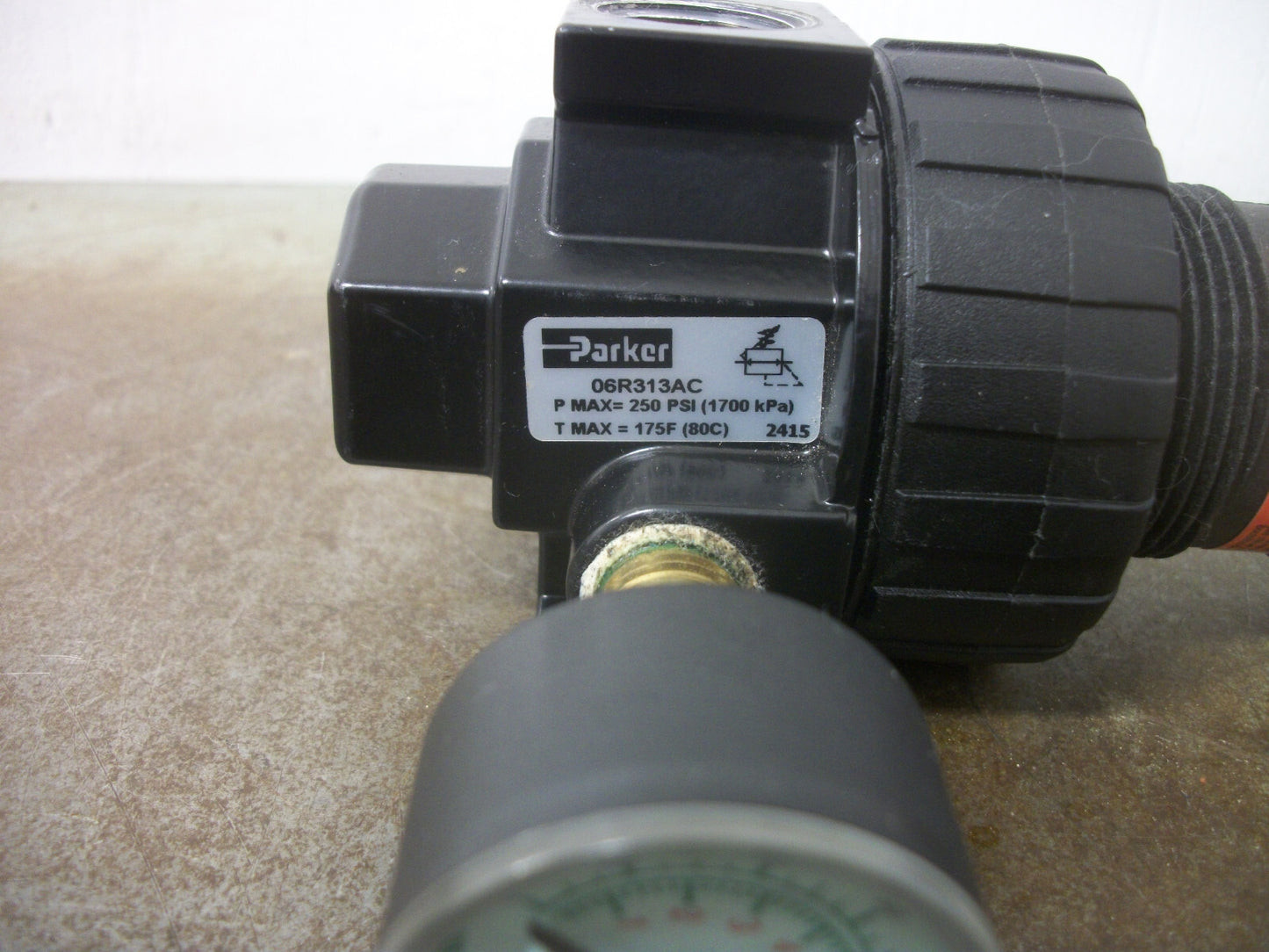 PARKER PNEUMATIC REGULATOR 06R313AC 250PSI