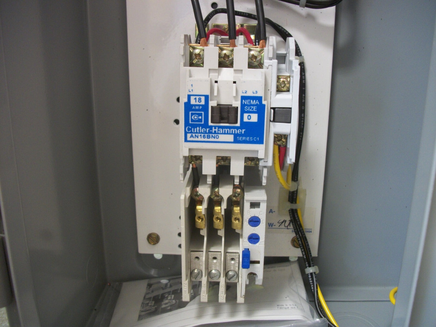 CUTLER-HAMMER STARTER COMBO SIZE 0 TYPE 1 AN16BN0 120VCOIL 30AMP FUSIBLE NOB