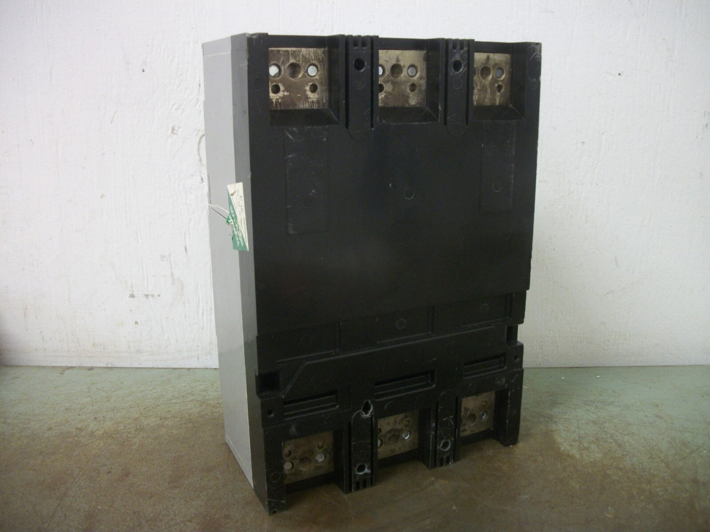 SIEMENS SENTRON JD6-A CIRCUIT BREAKER JD63F400 400AMP 600VOLT 3POLE W/225A TRIP