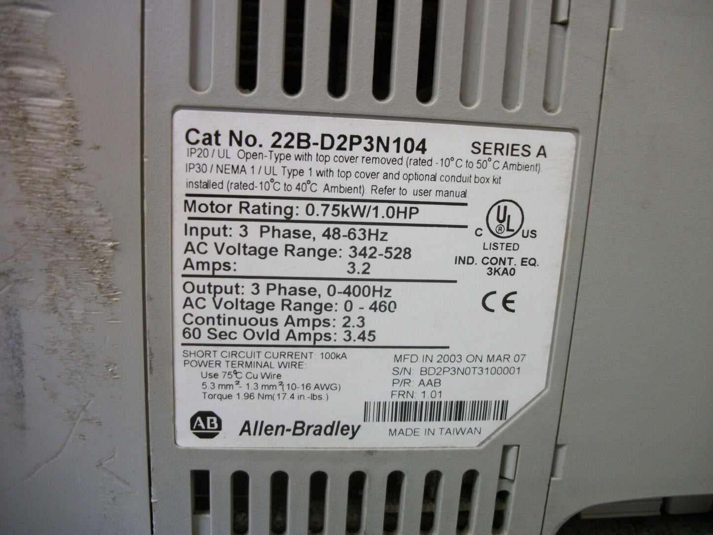 ALLEN-BRADLEY POWERFLEX 40 1HP AC DRIVE 22B-D2P3N104 460VOLT 3PH 2.3AMP
